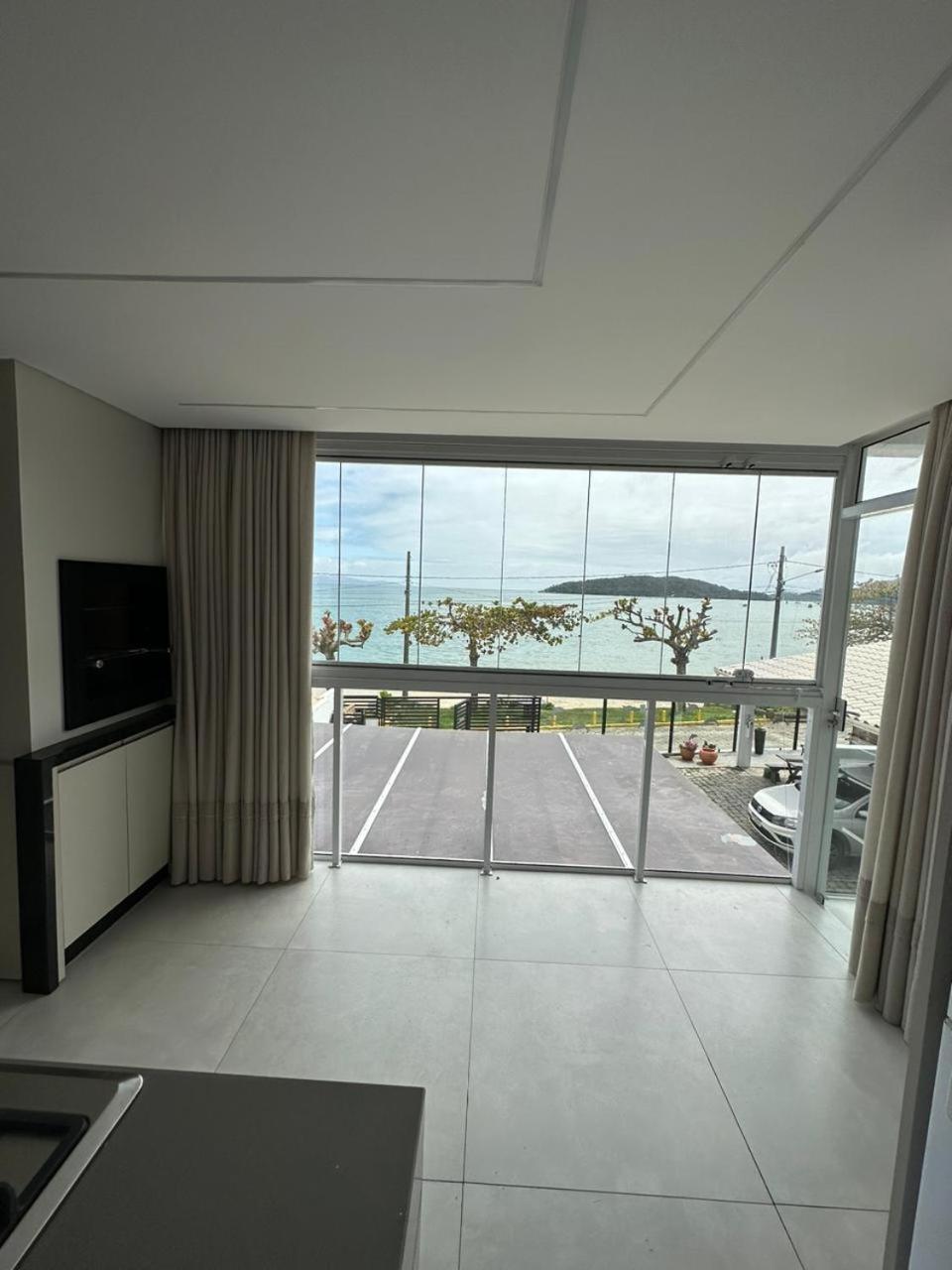 Apartamento Frente Mar Na Baia De Porto Belo Exterior photo